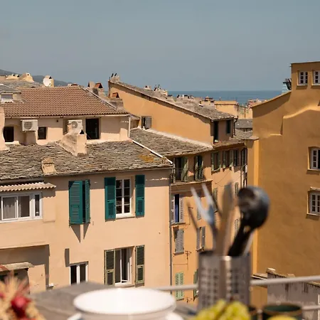 Vatta Centre Avec Roof Bain A Remous Et Vue Panoramique Bastia