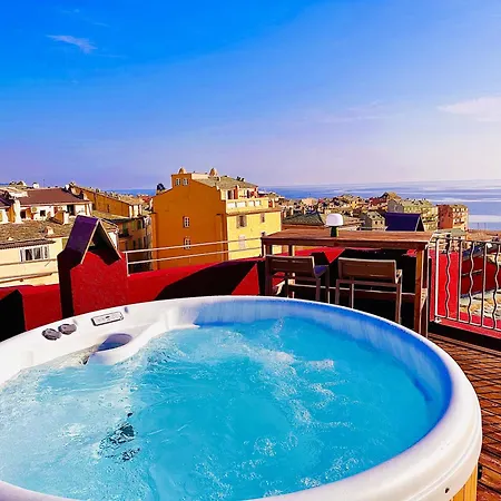 Pepites Bastiaises Vatta Roof Jacuzzi Vue Vieux Port Bastia (Corsica)
