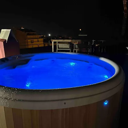 Vatta Centre Avec Roof Bain A Remous Et Vue Panoramique Бастия