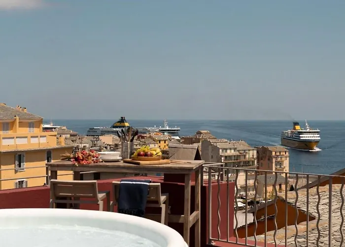 Vatta Centre Avec Roof Bain A Remous Et Vue Panoramique باستيا